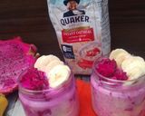 Foto langkah ke 2 dari resep Pinky Overnight Oats (Dragon Fruit & Banana).