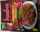 Foto langkah ke 2 dari resep Mie goreng bumbu bamboe.