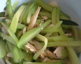 Foto langkah ke 9 dari resep Tumis Labu Siam Teri.