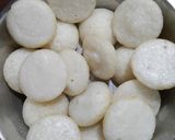 A picture of step 4 of Chitoi Pitha / Rice Cakes.