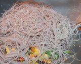 Foto langkah ke 4 dari resep Bihun Goreng.