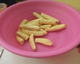 A picture of step 1 of Plantains in Egg Fritatta themechallenge.