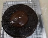 A picture of step 6 of Chocolate ganache cake.