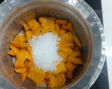 A picture of step 1 of Mango firni.