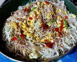 A picture of step 5 of Street-Style Bengali Chicken Chowmein.