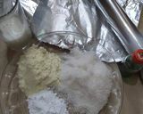 A picture of step 1 of Coconut roll methai.