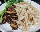 Hình bước làm 2 của món Soup bắp nấm chay