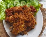 Foto langkah ke 5 dari resep Ayam Goreng Serundeng Bumbu Marinasi.