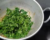 A picture of step 2 of Dal Palak.