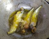 A picture of step 2 of Fish with drumsticks.
