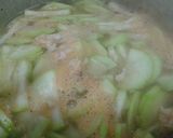 Hình bước làm 3 của món Canh bầu nấu tôm