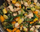 Foto del paso 2 de la receta: Tarta de vegetales con pollo