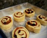 Foto langkah ke 3 dari resep Cinnamon Roll with Cream Cheese Frosting (1x Proofing).