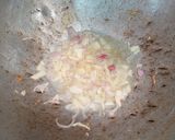 Foto langkah ke 3 dari resep Nasi Goreng Rainbow Sayuran.