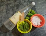 A picture of step 1 of Hari mircho ki khatti chutney.