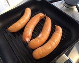 Une image de l'étape 3 de Saucisses fumées grillées au thym du jardin.