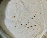 तांदळाची उकडीची भाकरी (Tandalachi Bhakari Recipe In Marathi) रेसिपी स्टेप 3 फोटो 