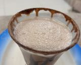 A picture of step 2 of Sharjah milkshake.