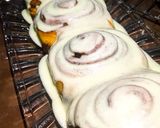 Foto langkah ke 8 dari resep Cinnamon Rolls with Cream Cheese Frosting.