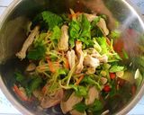 รูปขั้นตอนการทำที่ 2 ของ ยำหมูมะม่วง