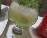 A picture of step 6 of Virgin mojito.