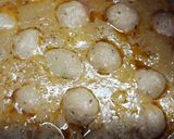 A picture of step 9 of Kofta curry meatballs.
