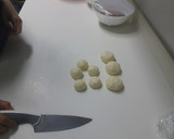 A picture of step 4 of Leopard print Bread.