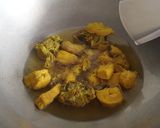 Foto langkah ke 2 dari resep Ayam goreng serundeng.