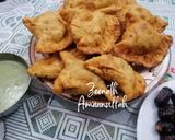 A picture of step 5 of Potato and Spring Onion Samosas.