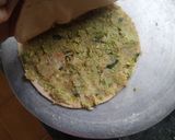 A picture of step 2 of Matar Paratha.