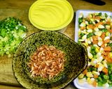Hình bước làm 1 của món Bắp xào ngũ sắc