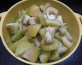A picture of step 1 of Green Tomato Ki Khatti Meethi Sabji.