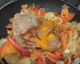 Foto del paso 4 de la receta: Carne🥩guisada🍅a mi manera🧄🧅🍱🍛