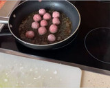 Foto del paso 1 de la receta: Risotto con tomates secos y albondiguitas