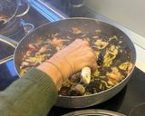 Foto del passaggio 5 della ricetta Tagliatelle con ragù di scorfano e rana pescatrice
