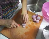 影片 －蒜頭的處理 – 油浸蒜蓉/乾蔥蒜蓉醬/氣炸乾蔥蒜片的食譜步驟1照片