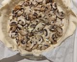 Une image de l'étape 1 de Quiche aux champignons parmesan.