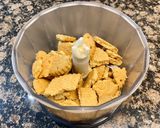 Foto del paso 4 de la receta Pastel de galletas con 3 ingredientes (sin harina, sin huevo)