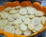 Foto del paso 3 de la receta: Filet de merluza sobre colchón de verduras 🥔🐟