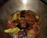 Foto langkah ke 2 dari resep Tumis Terong Rebon.