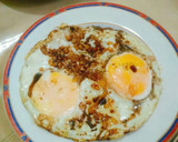 Foto langkah ke 6 dari resep Nasi telur ceplok khas pontianak.