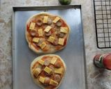 Foto langkah ke 5 dari resep Pizza Mini.