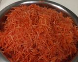 A picture of step 1 of Carrot halwa.
