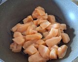Foto del passaggio 4 della ricetta 🐓Cubetti di pollo al rosmarino e aglio 🌿🧄