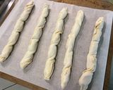 Une image de l'étape 5 de Feuilletés épicés aux minis saucisses, origan, moutarde fine et parmesan.