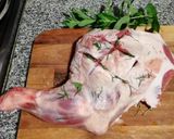 Foto del paso 1 de la receta: Paleta y costillas de cordero al horno con salsa de menta