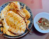 Hình bước làm 2 của món Mực nướng sa tế (nồi chiên không dầu)