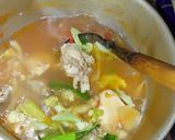 Foto langkah ke 4 dari resep Tom yam sederhana.