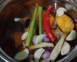 Foto langkah ke 1 dari resep Sayur Asam Ubi Rambat.