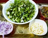 কচুর ডাটা দিয়ে চিংড়ি মাছ। রেসিপির ধাপ 1 ছবি